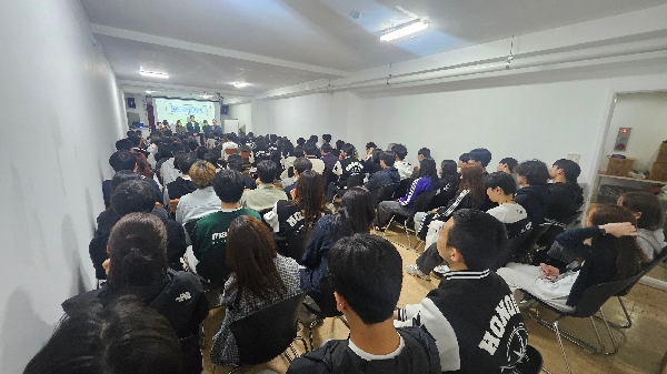 [인문]아너칼리지 MT 대표이미지