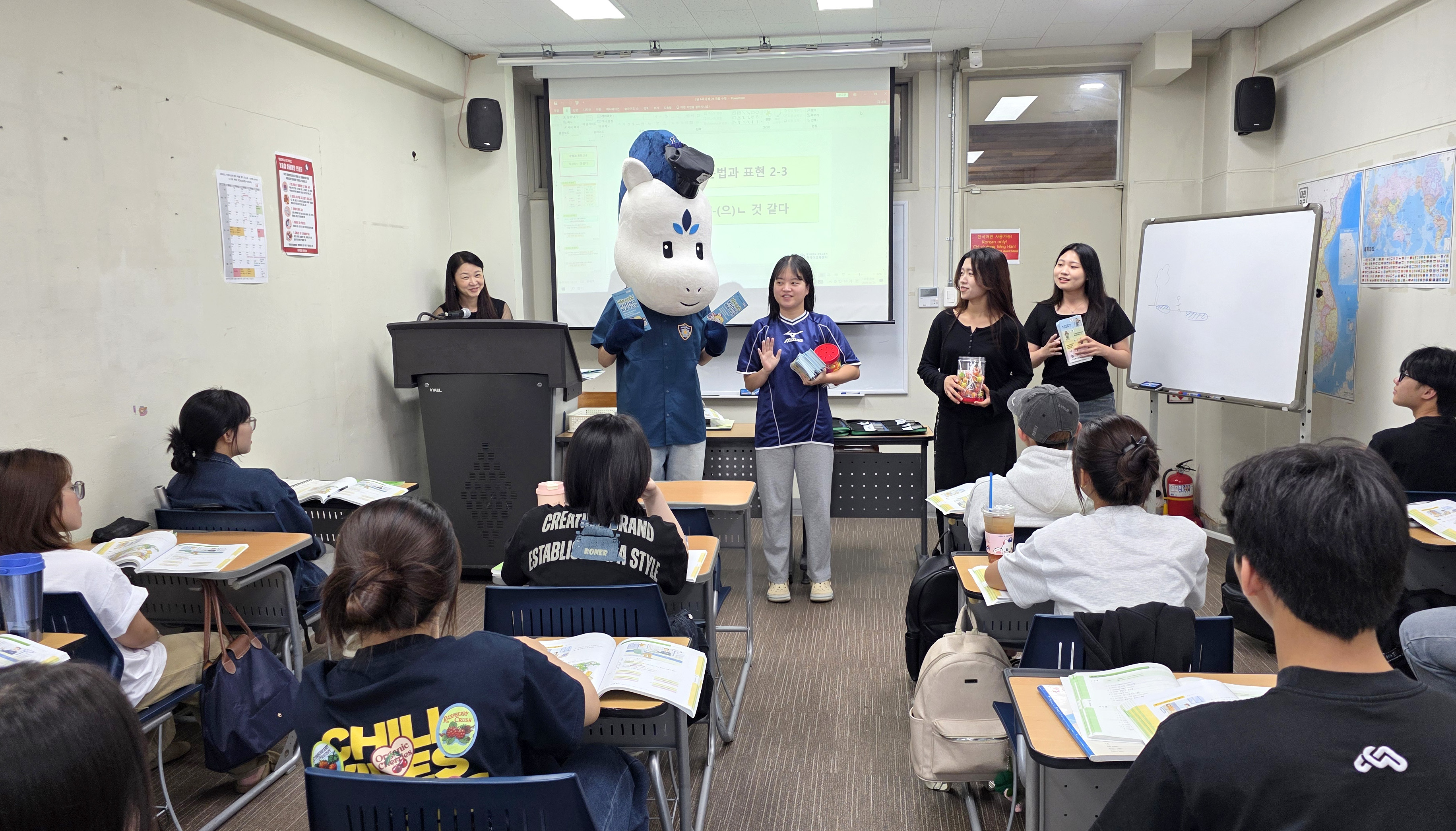 명지대, 세계 마약퇴치의 날 맞아 외국인 유학생 대상 마약류 예방 캠페인 실시 첨부 이미지